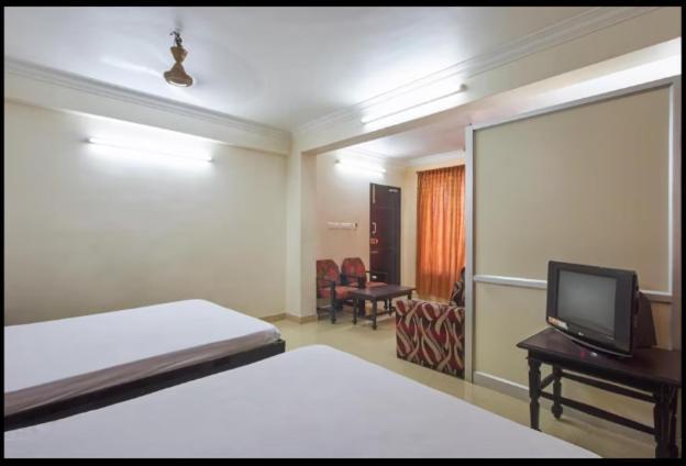 Hotel Srimaniya Kanyakumari Exteriör bild