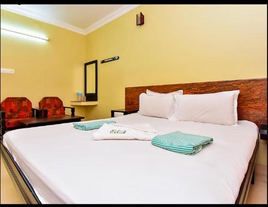 Hotel Srimaniya Kanyakumari Exteriör bild